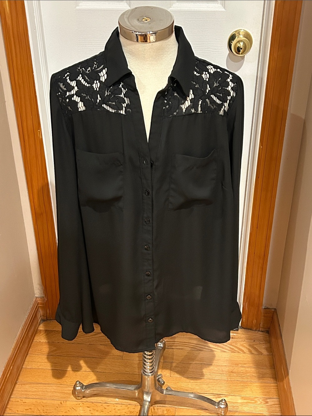 Roz & Ali Black Lace-Yoke Button Down Shirt